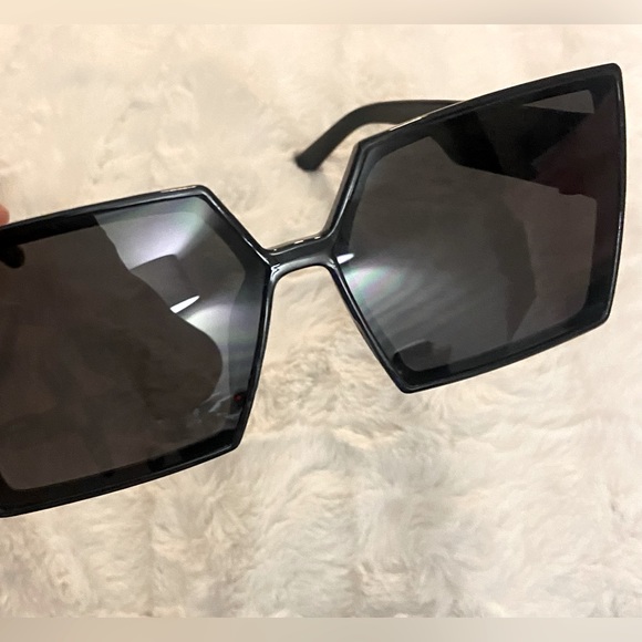 Black fashion sunglasses - Picture 4 of 8